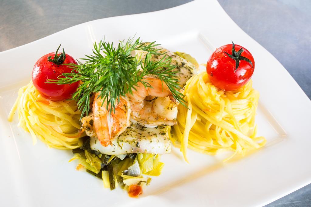 Landhotel Restaurant Zur Krone Gottenheim Buitenkant foto