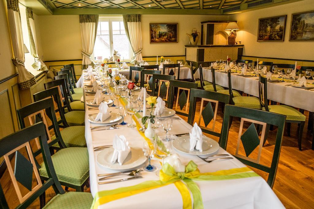Landhotel Restaurant Zur Krone Gottenheim Buitenkant foto