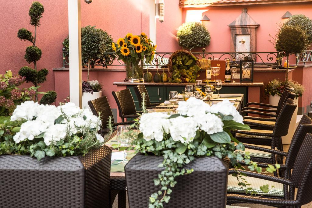 Landhotel Restaurant Zur Krone Gottenheim Buitenkant foto