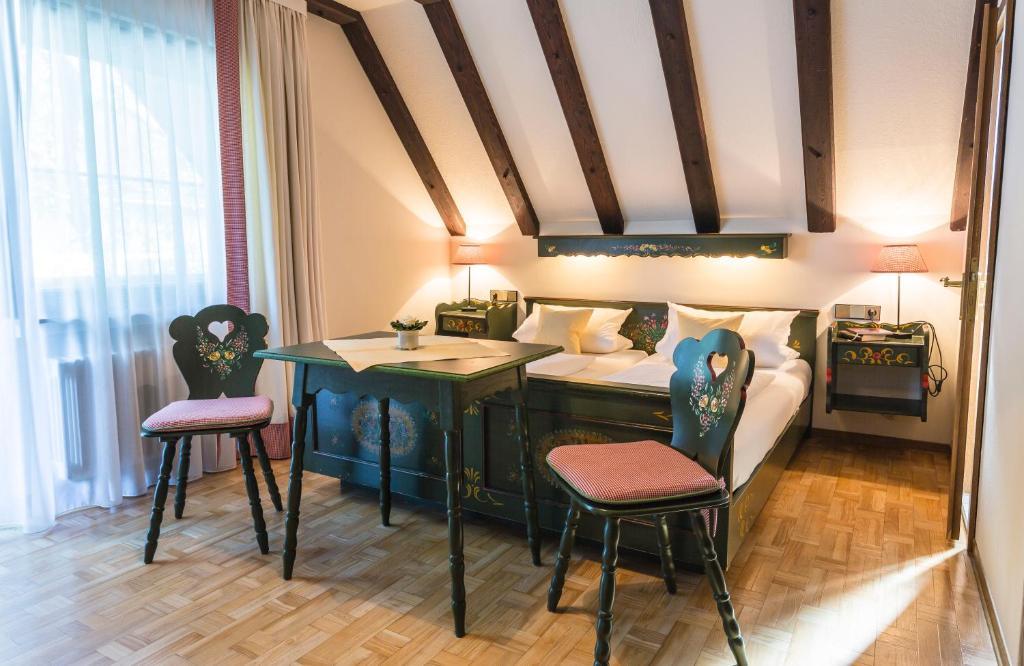 Landhotel Restaurant Zur Krone Gottenheim Buitenkant foto